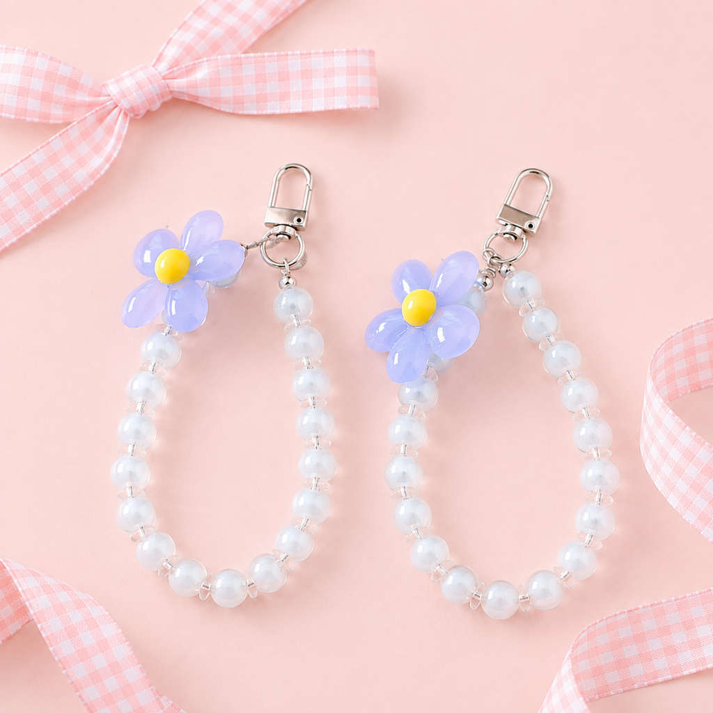 Daisy Glow Charm
